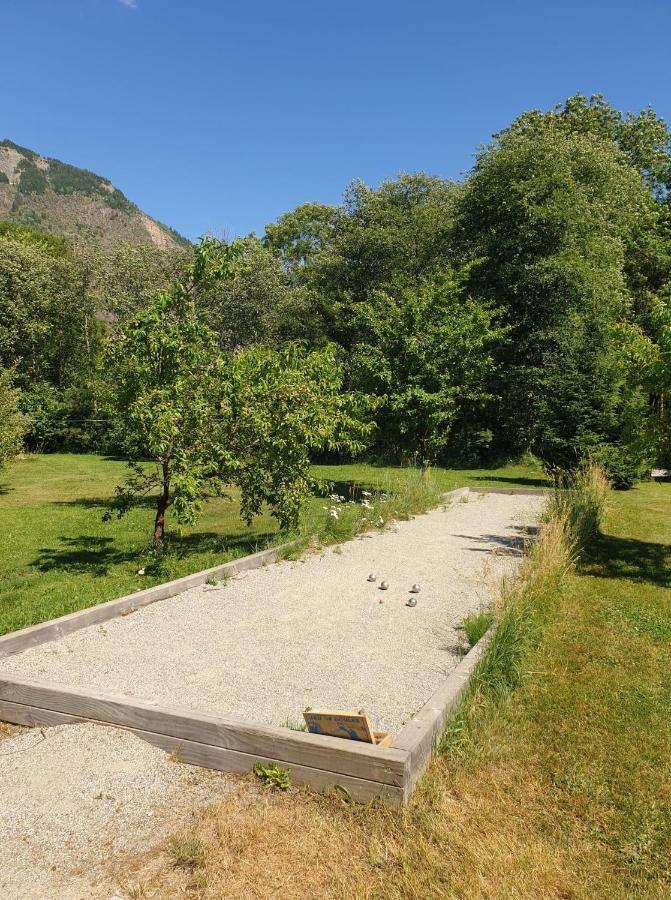 Whisperive Lodge - Le Vert Aux Bords De Rive Le Bourg-d'Oisans Ngoại thất bức ảnh